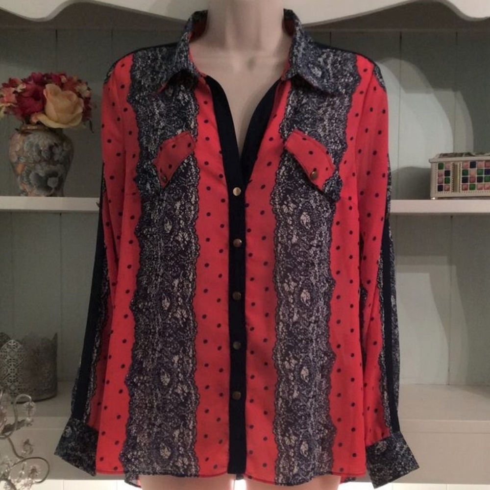 CLASSY AND ORNATE BLOUSE CORAL *LIKE NEW* MEDIUM